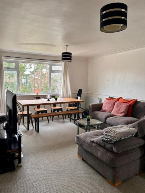 Spacious 2 bedroom 5 people near Bournemouth Beach